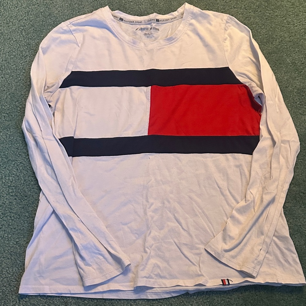 Tommy Hilfiger Women’s White and Red Colorblock Long Sleeve Tee